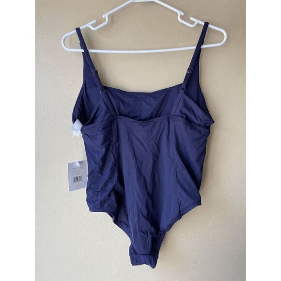 Andie the Havana One Piece in Navy Size Large - Picture 2 of 2